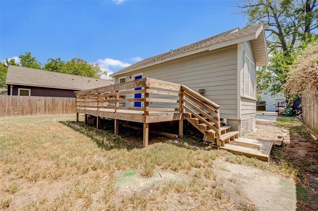 Building Photo - 8709 Knox St