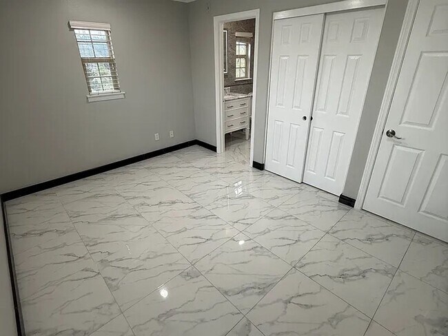 Building Photo - 2696 Escala Cir