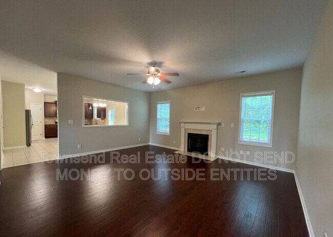 Building Photo - 6426 Burnside Pl