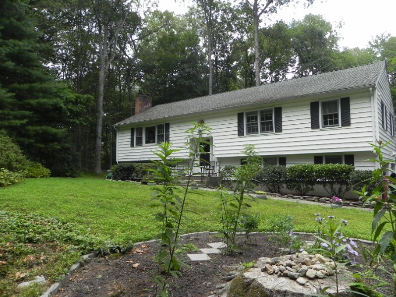 Building Photo - 24 Birchside Dr