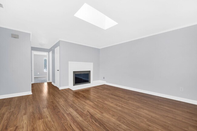 Building Photo - 1635 Ocean Bay Dr