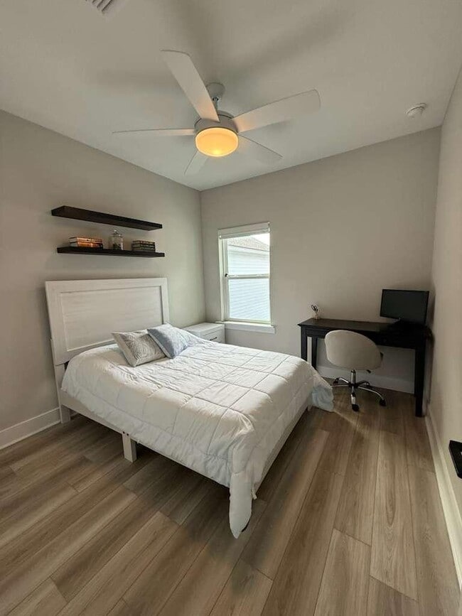 Building Photo - 11023 Cosmic Wy