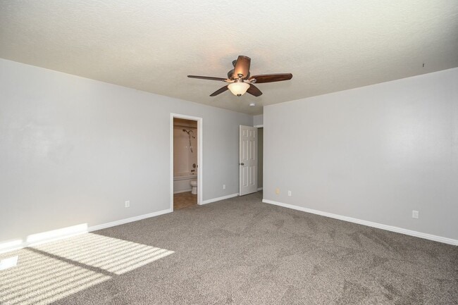 Building Photo - Great Family Home in Excellent Location!
