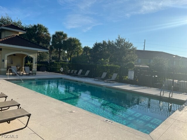 Building Photo - 9440 Ivy Brook Run