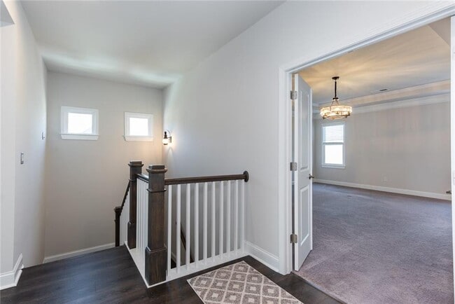 Building Photo - 5015 Montes Ln