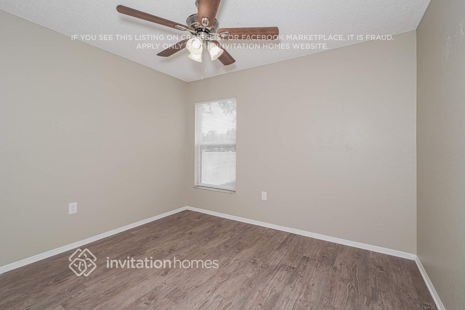 Building Photo - 7988 Oak Run Cir