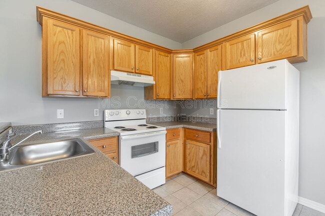 Building Photo - 9435 Bonanza Ln