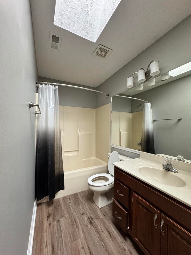 Building Photo - 4228 Hampton Ridge