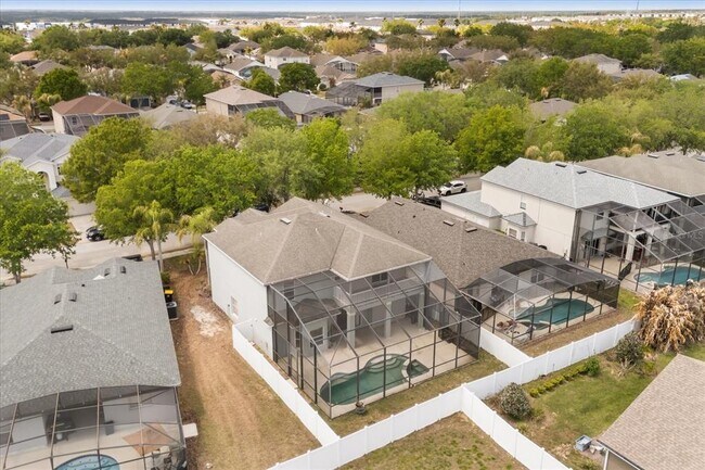 Building Photo - 628 Henley Cir