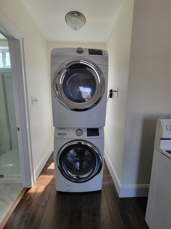 Building Photo - 16 Burroughs St