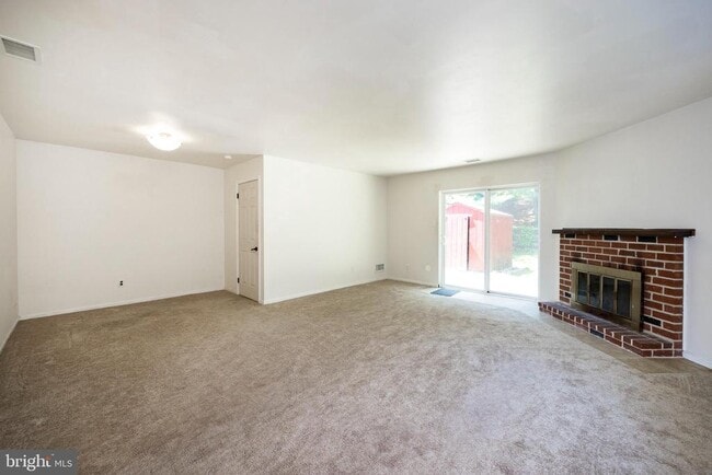 Building Photo - 126 Lampeter Ct