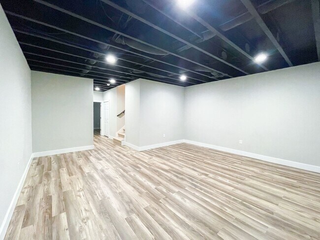 Building Photo - 20 Central Greens Blvd