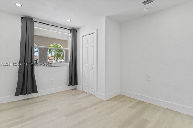 Building Photo - 171 W 13th St