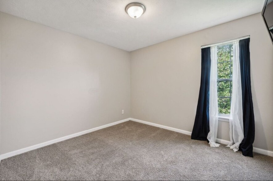 Building Photo - 694 Holland Ridge Dr