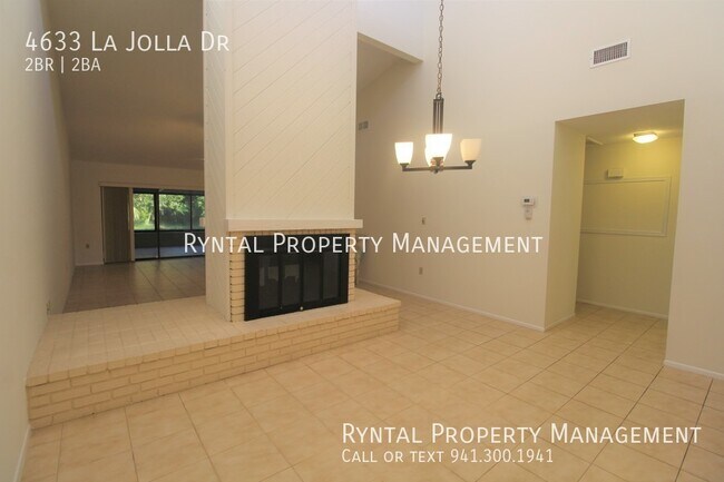 Building Photo - 4633 La Jolla Dr