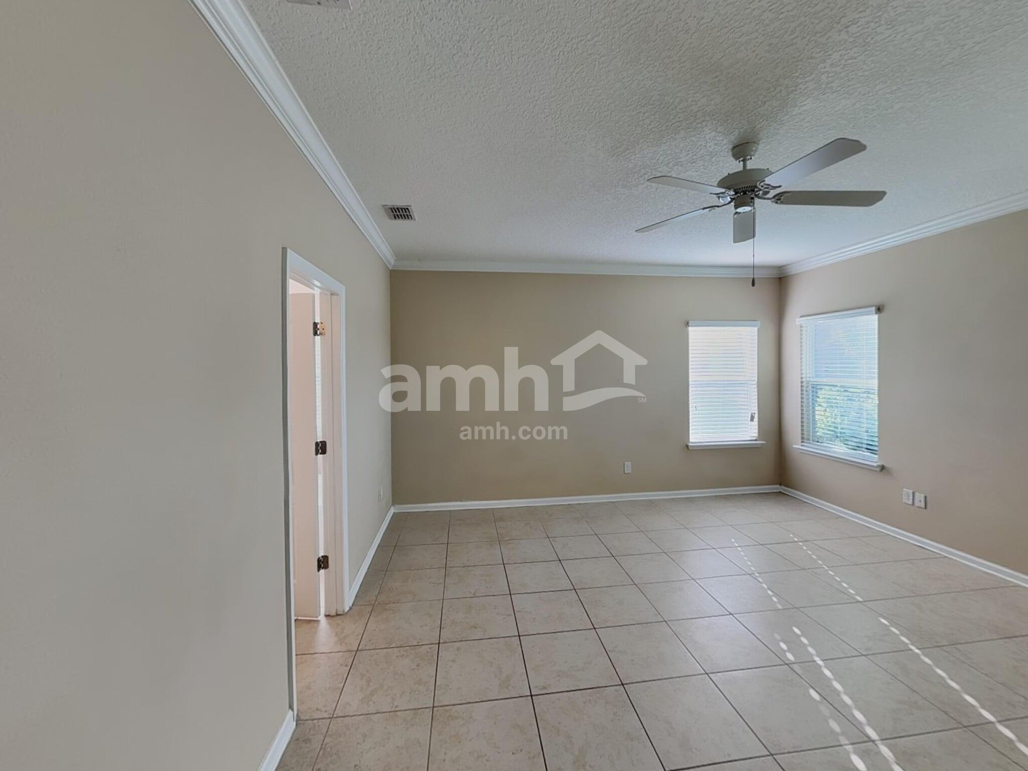 Building Photo - 210 Athens Dr