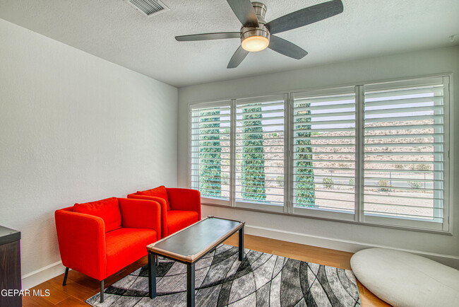 Building Photo - 6205 Brisa Del Mar Dr