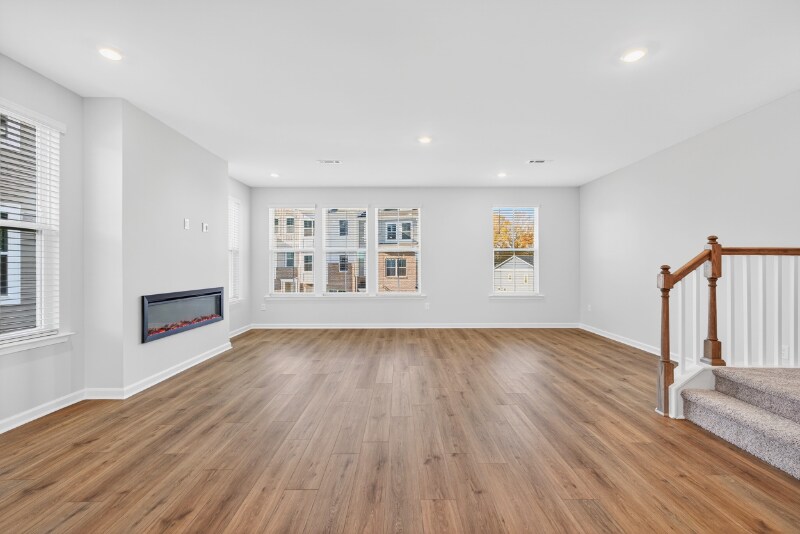 Building Photo - 331 Chesapeake Cmns St