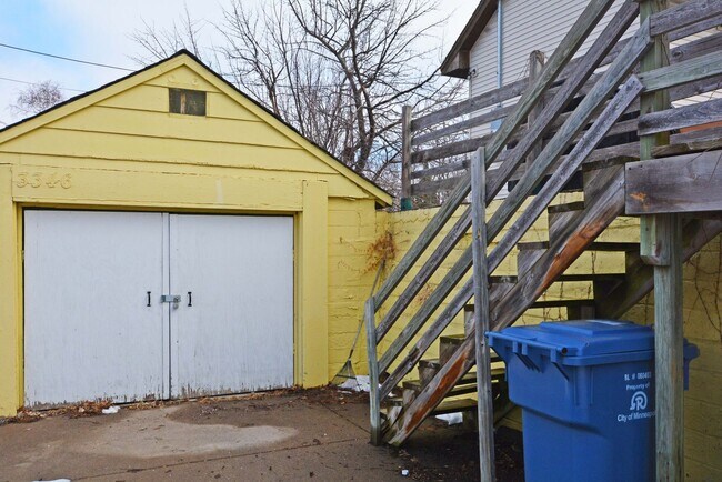 Building Photo - Spacious 4-Bed 3-Bath Home Available Now in NE Minneapolis!