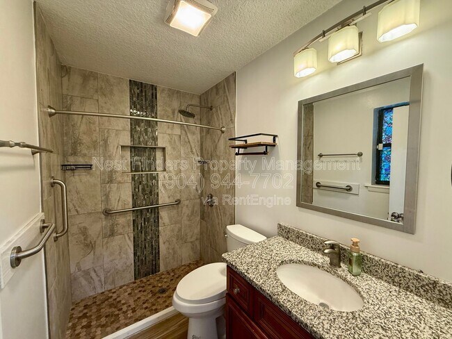 Building Photo - 7007 Holiday Hill Ct