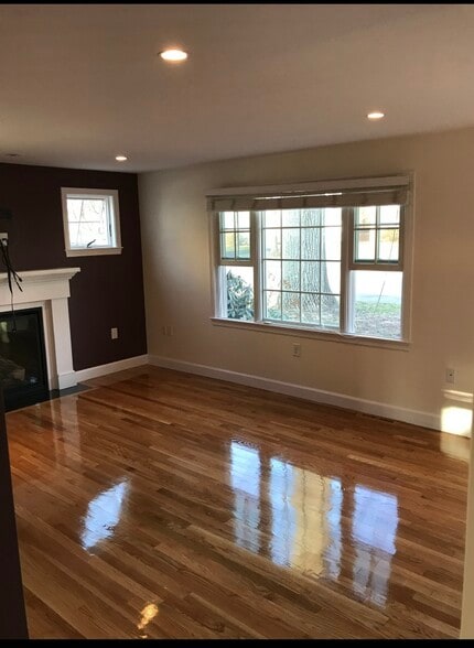 Building Photo - 19 Penniman Ter