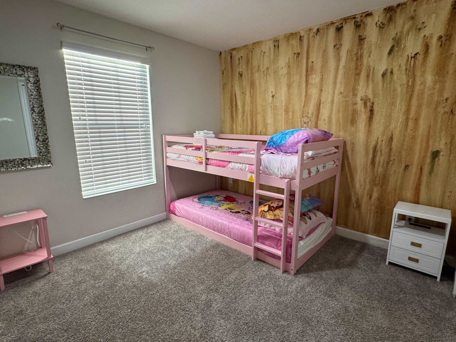 Building Photo - 4718 Kings Castle Cir