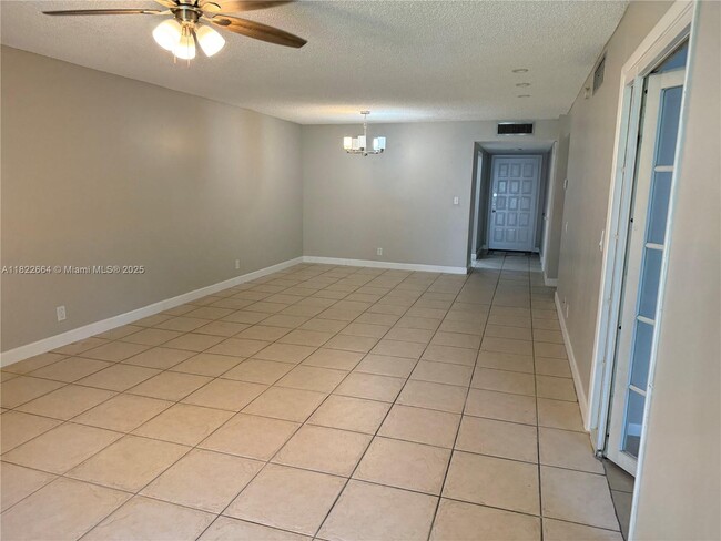 Building Photo - 3360 Spanish Moss Terrace