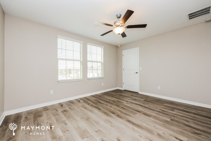 Building Photo - 8982 Pleasant Woods Dr