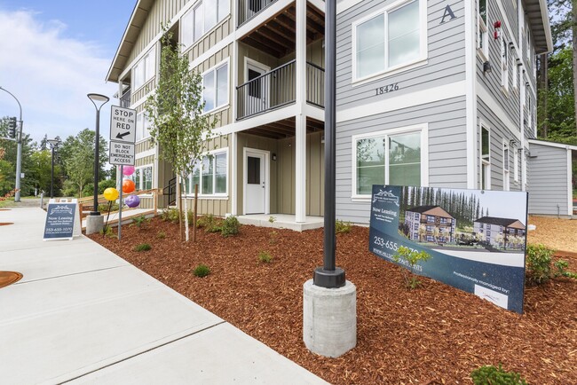 Building Photo - Hillside Apartments