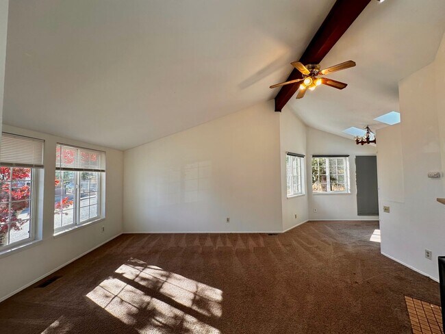 Building Photo - 4BR | 3BA Spacious House with Large Backyard