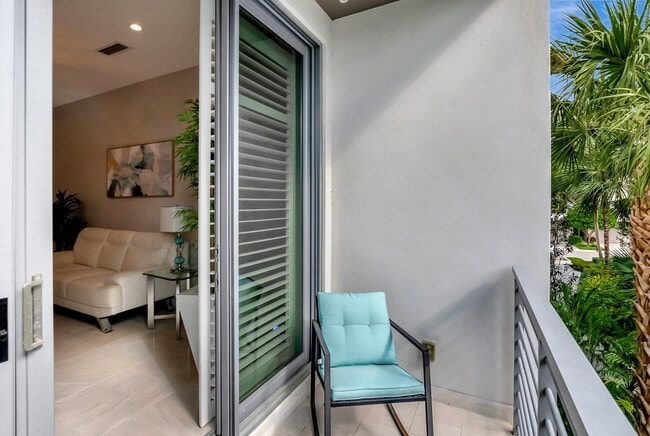 Building Photo - 4010 NW 18th Way