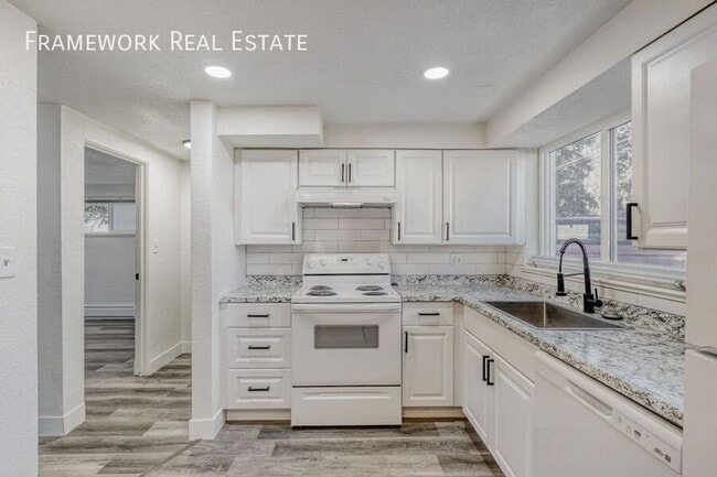 Building Photo - 1685 Reed St