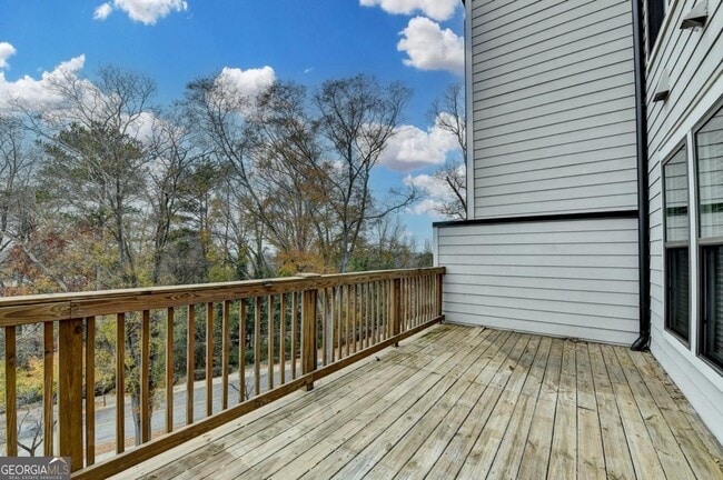 Building Photo - 2083 Holtz Ln