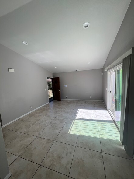 Building Photo - 24314 Dolan Dr