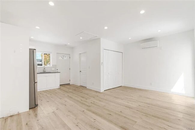 Building Photo - 4552 Murietta Ave