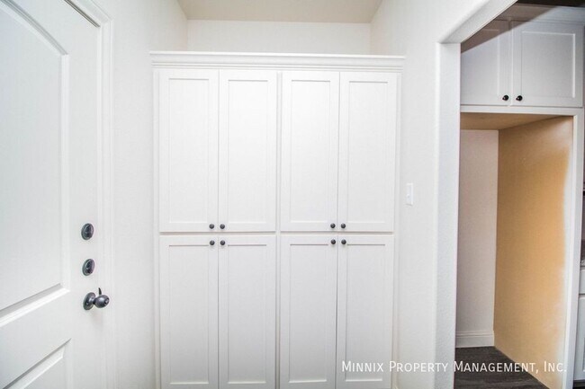 Building Photo - 2011 102nd St