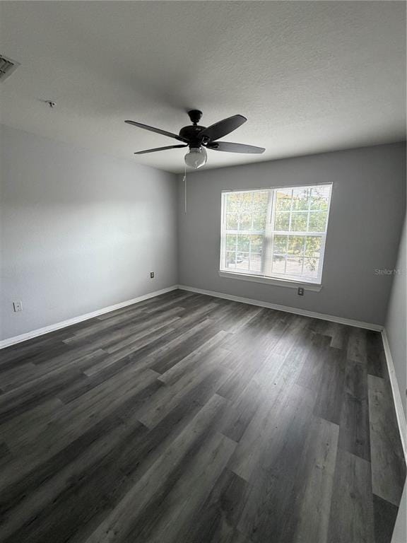 Building Photo - 5467 Vineland Rd