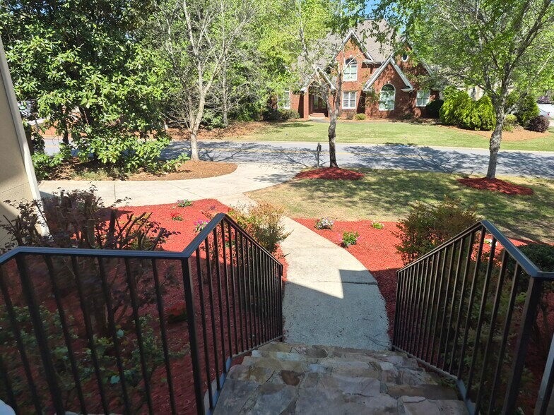 Building Photo - 4315 Rosemont Dr