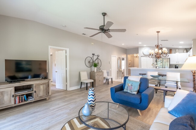 Building Photo - 1035 Tarpon Cove Dr