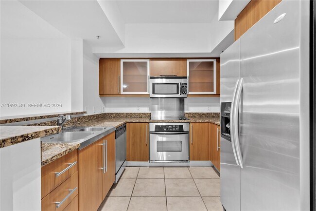 Building Photo - 888 Douglas Rd