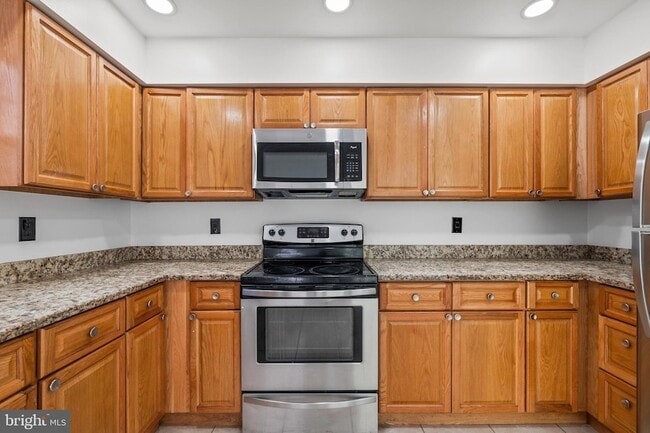 Building Photo - 3669 Stewart Ln