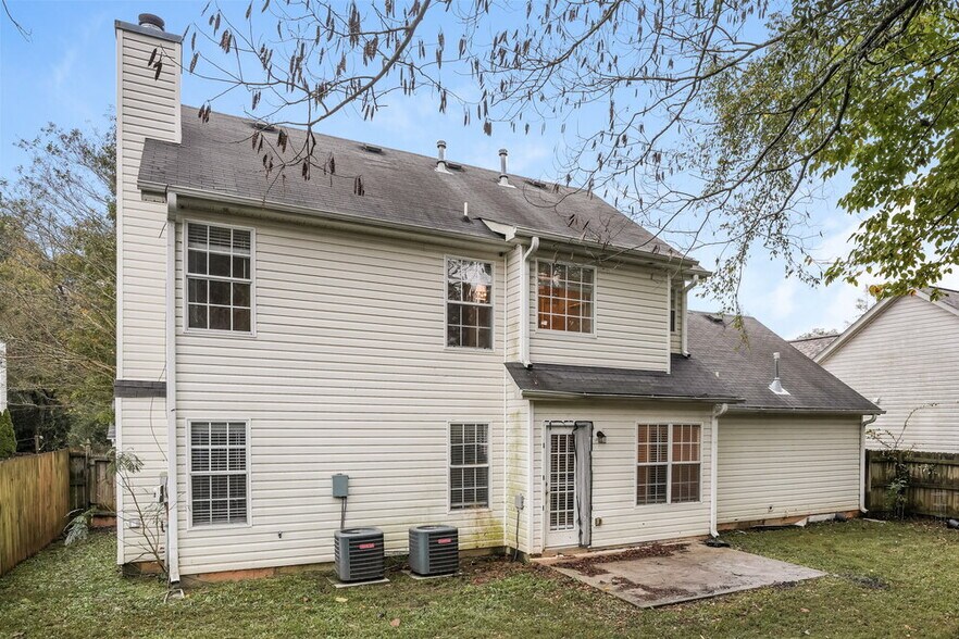 Building Photo - 1905 Elm Park Dr
