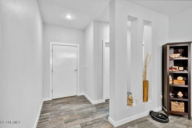 Building Photo - 992 Stamfordham Dr