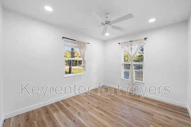 Building Photo - 236 Delray Ave