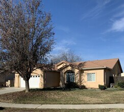 Building Photo - 3 Bedroom 2 Bath Home in Cul-De-Sac