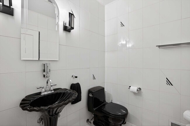 Building Photo - 60 Goleta Ave