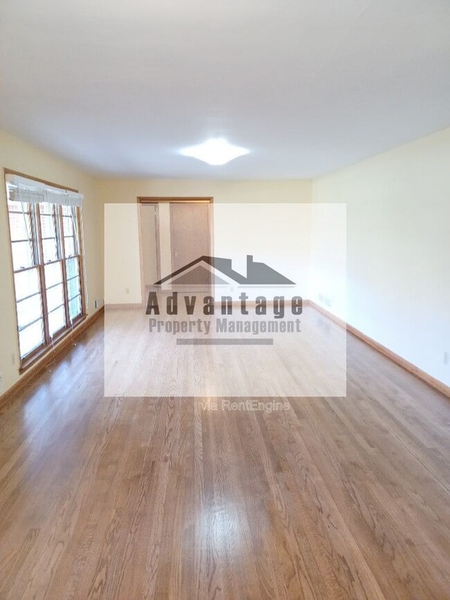 Building Photo - 180 Fayette Ave