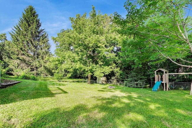 Building Photo - 9518 Bent Brook Dr