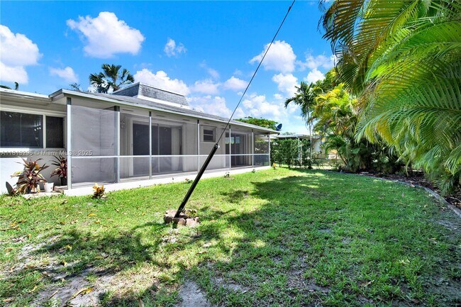 Building Photo - 11713 SW 81st Rd