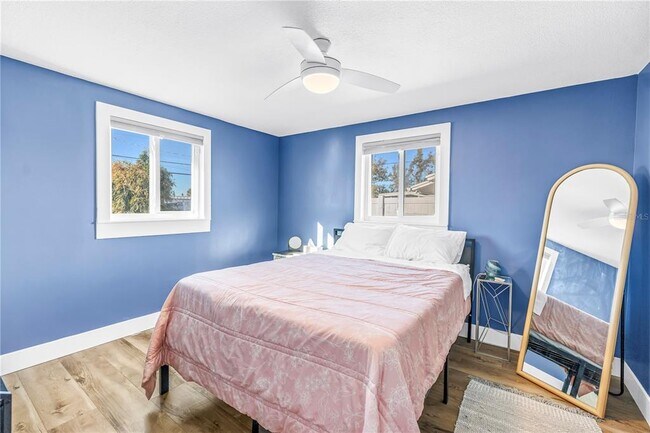 Building Photo - 354 74th Ave NE